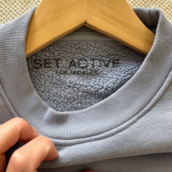 Set Active Woman’s Blue Crewneck Pullover - Picture 5 of 6